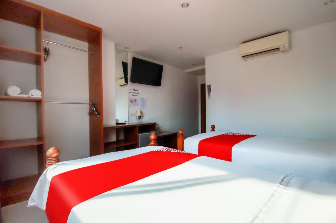 Oyo 861 Patong Dynasty Hotel Kültér fotó