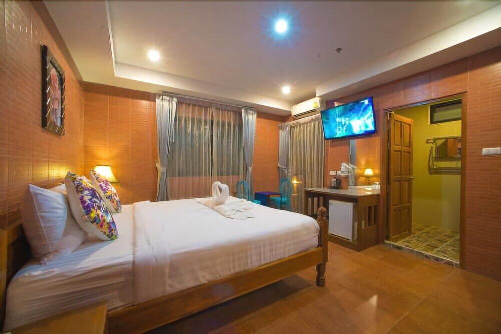 Oyo 861 Patong Dynasty Hotel Kültér fotó